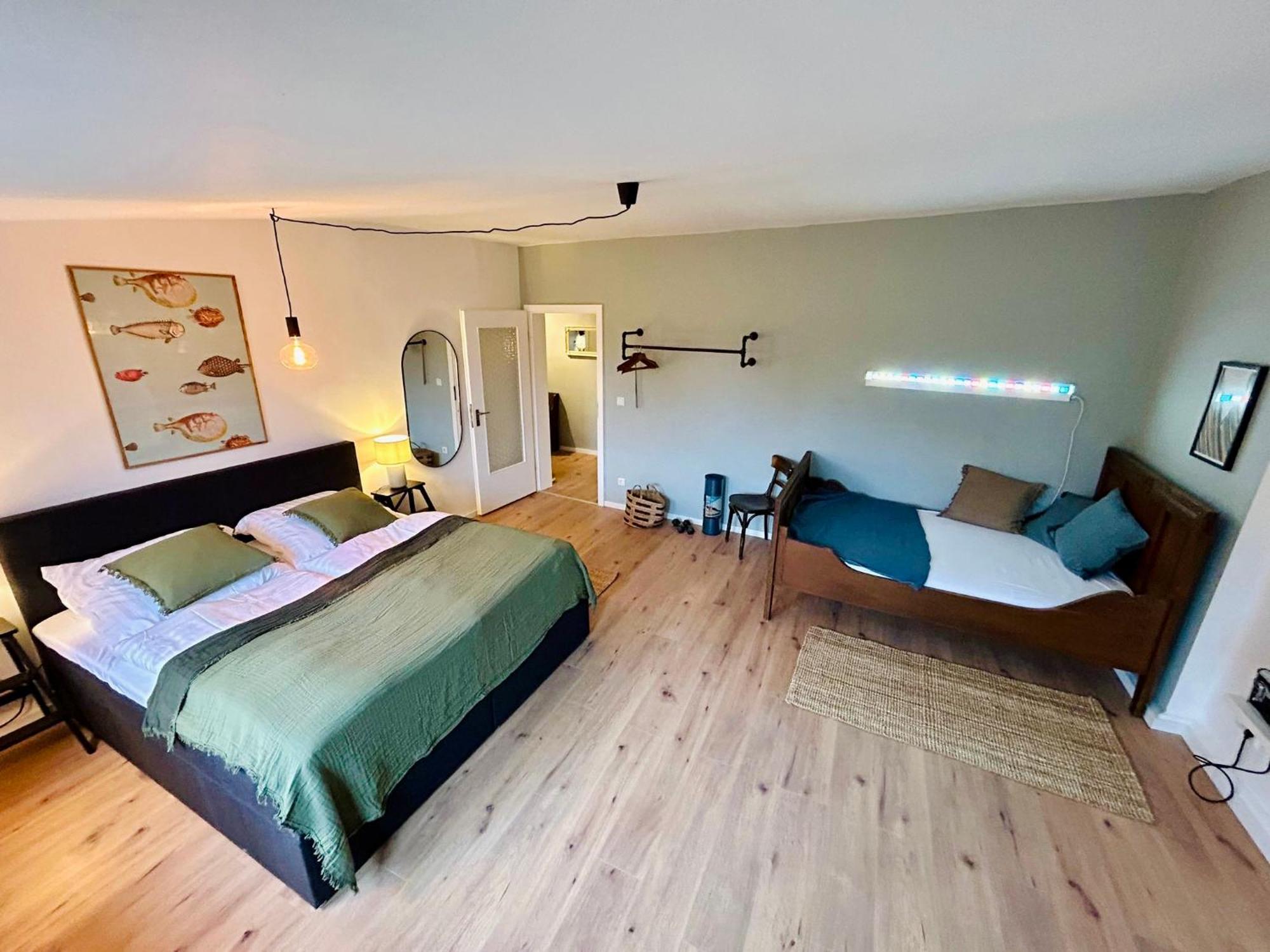 Feelslikehome - Urbane Altbauwohnung Mit Dachterasse& Parkplatz Bochum Exterior photo